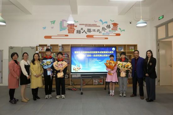 把药泥彻底干燥粉化后做成胶囊，以高端保健品的身份上市销售